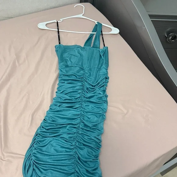 Forever 21 Teal Ruched Dress - Picture 2 of 2